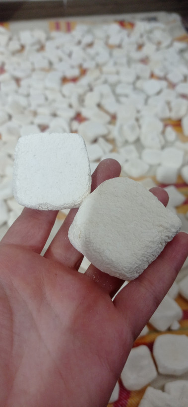 خرید کشک خشک لرستان پرچرب کمنمک یک کیلویی ارگانیک با کیفیت تضمینی