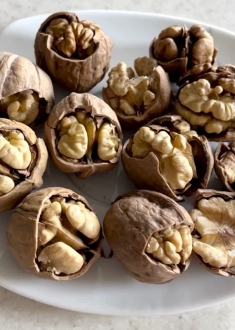 گردو پوست کاغذی پرچرب و اعلا سوپرلوکس