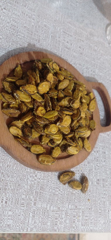 تخمه هندوانه گلپر نمکی یک کیلو زعفرانی اعلا و نرم با قیمت عالی