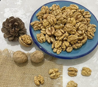 خرید مغز گردو ایرانی امسالی یک کیلویی پرچرب تویسرکان با قیمت مناسب